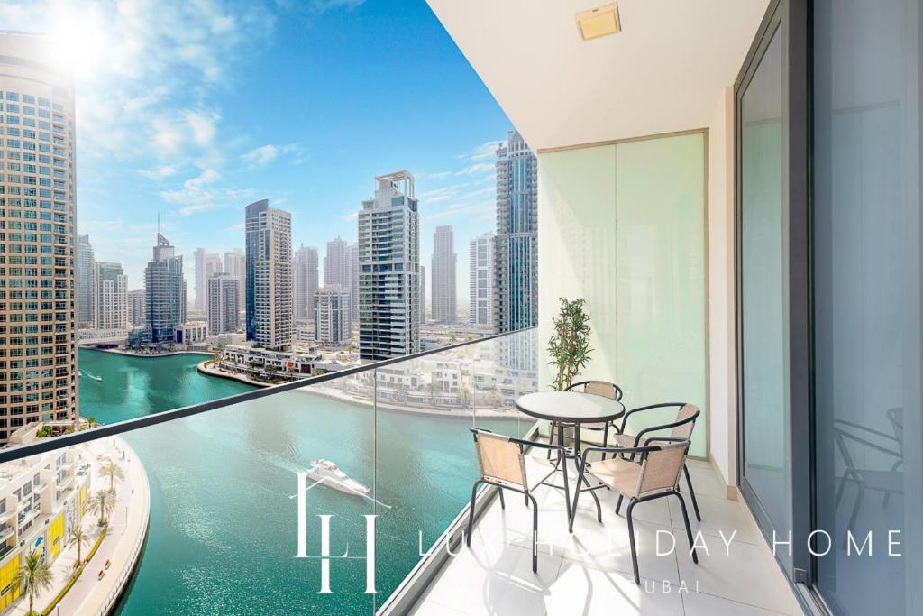 Lux Contemporary Suite With Full Marina View 6 Dubai Bagian luar foto