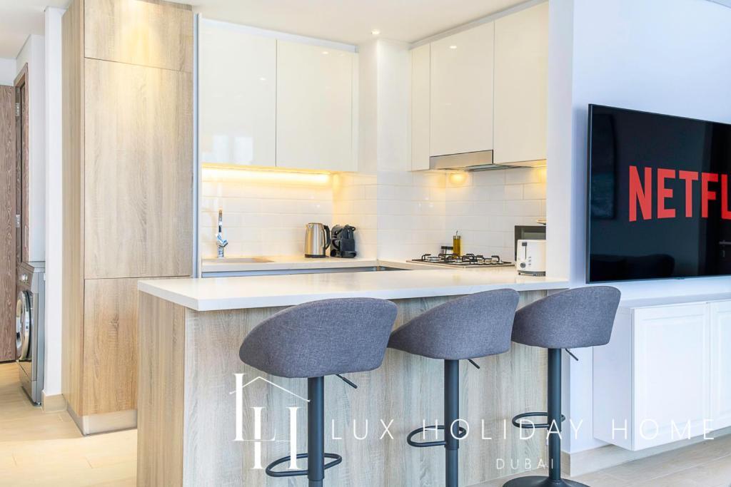 Lux Contemporary Suite With Full Marina View 6 Dubai Bagian luar foto