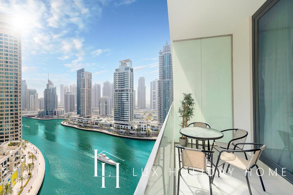 Lux Contemporary Suite With Full Marina View 6 Dubai Bagian luar foto