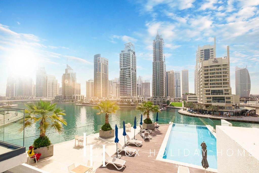 Lux Contemporary Suite With Full Marina View 6 Dubai Bagian luar foto